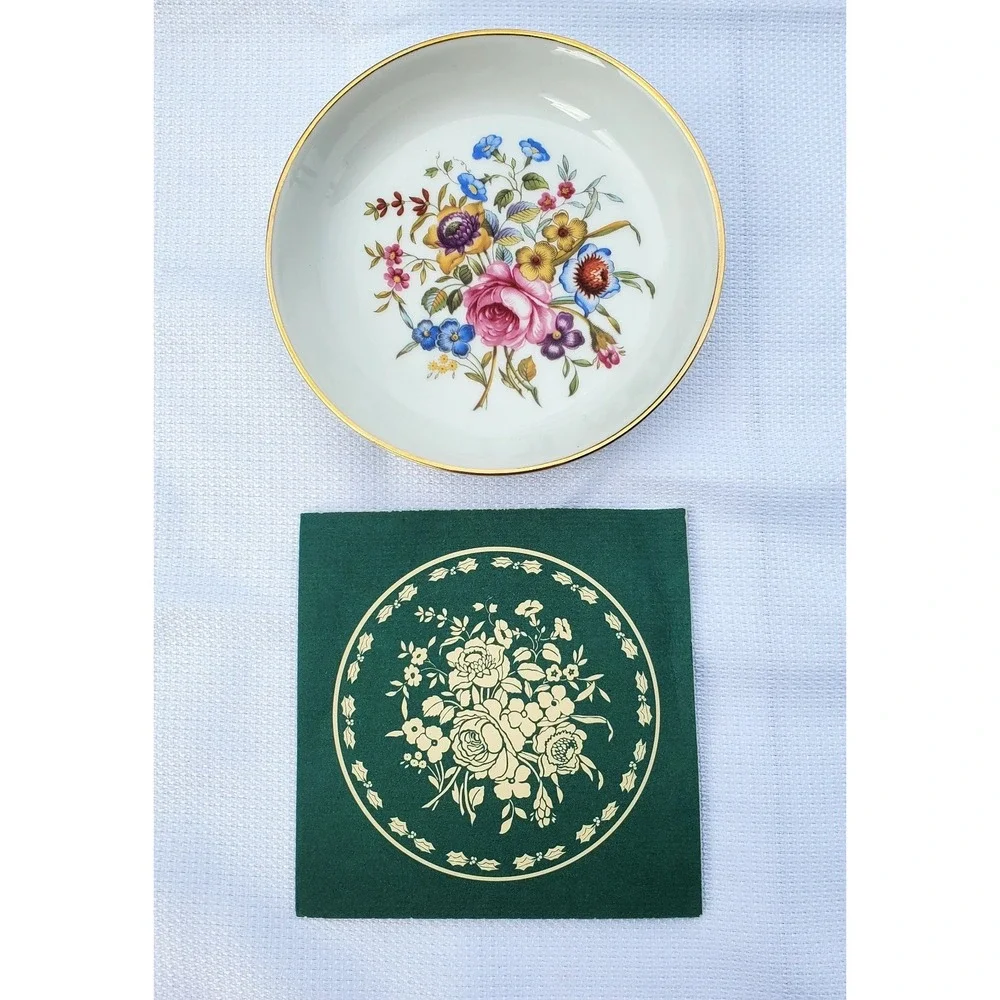 NIB Avon 1982 Royal Worcester Fine Porcelain Trinket Dish Floral 4.5